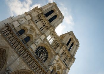 BOSNIA TIMES DAVNO UPOZORAVAO: NOTRE-DAME SE URUŠAVA: Zašto Francuska ne čuva svoju najpopularniju crkvu