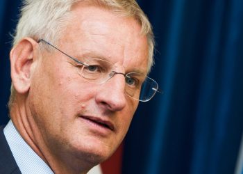KRIZA POVJERENJA ZAPADA Bildt: Politiku idealizma i nade zamijenila je politika identiteta i straha