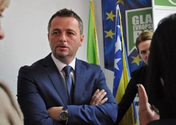 SDA JE IZGUBILA OBRAZ U KRAJINI Ogrešević: SDA-ovci se bogate, a građani jedva preživljavaju. To je za palakati!