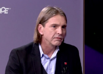 MUKA MU OD RAZGOVORA SA STRANCIMA Kojović: Naša stranka će imati kandidata za člana Predsjedništva BiH, a nije Danis