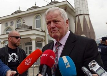 GENOCID KOJI SU POČINILI HRVATI Stewart: Ahmići su djelo đavola