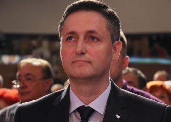 BOŠNJACIMA TREBA GLADIJATOR, A NE PLAGIJATOR! Evo zašto se sumnja da je Bećirevićev doktorat plagijat!