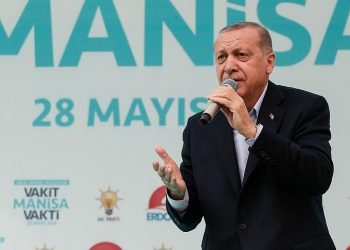 SULTANOVA NOĆNA MORA Erdogan: Neki bi i mene na vješala kao i Menderesa