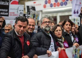 „LIKVIDACIJA“ MEDIJA U TURSKOJ: Nema pravednih i slobodnih izbora u Turskoj!