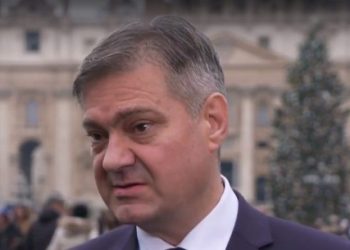 CIVILNA ŽRTVA RATA SE „ŽRTVUJE“ ZA BOŠNJAKE: Kao civilna žrtva rata Zvizdić naplaćuje mjesečno 95 KM!