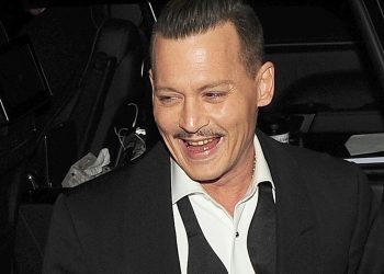 JOHNNY DEPP IZGLEDA BOLESNO: Svi se pitaju šta se desilo slavnom glumcu