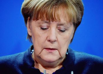 GORKA ŽETVA ANGELE MERKEL Varoufakis: Niko se ne usuđuje suprotstaviti američkoj finansijskoj moći