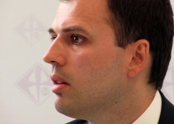 ZBOG DENISA JE NASTAO HAOS NA LJEVICI! Bajrović: Bećirović će biti odgovoran ako Dodik i Čović uđu u Predsjedništvo i razbiju Bosnu