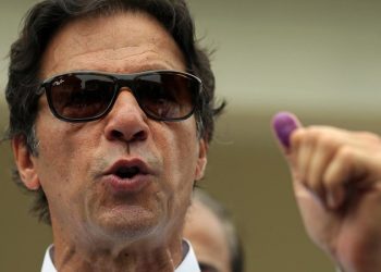 UMIRE LI DEMOKRATIJA U PAKISTANU? Kriket legenda će biti predsjednik Pakistana