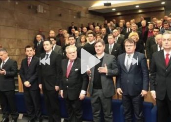 (VIDEO) KO JE DENIS BEĆIROVIĆ?  Mali dokumentarac kako je Titov poletarac ‘pobrkao harfove’