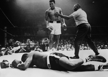 AMERICI TREBA DOKTRINA MUHAMMEDA ALIJA  Walt: Ukratko, „letjeti kao leptir“, ali i dalje znati „ubosti kao pčela“
