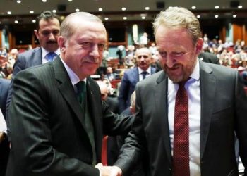 NI TAMO, NI OVAMO – NI ISTOK NI ZAPAD Izetbegović: Bojim se da ovo neće koristi ni Zapadu, ni Turskoj