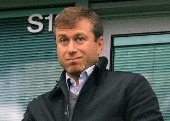 DA LI ROMAN ABRAMOVIČ PRODAJE KLUB: Tabloidi tvrde da je to gotova stvar, Rus demantuje
