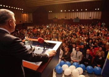 SPASITI NAROD OD (BIJELE) KUGE Radončić: Svaka majka koja rodi troje djece treba dobiti doživotnu penziju
