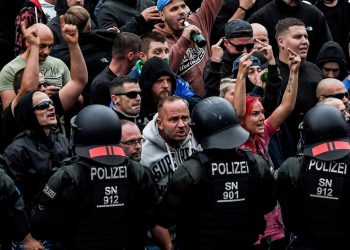 MOŽE LI NJEMAČKA PREŽIVJETI ISLAM? Ekstremni desničari podstiču strah od muslimana, sve je više NASILJA NA ULICAMA