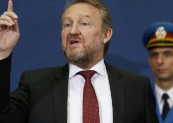LAŽNI SDA-OVI PRVOBORCI: Spasili Karadžića od doživotne robije i opteretili PIO 100 hiljada godina radnog staža