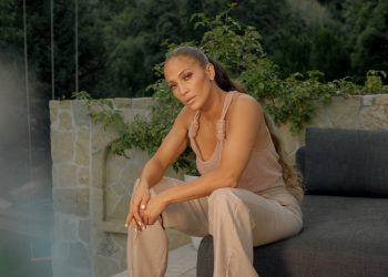 “YO QUIRE DINERO” JLO je ljuta i želi svoj dio kolača