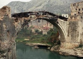 SNIMIO RUŠENJE STAROG MOSTA: “Gledam i ne vjerujem”