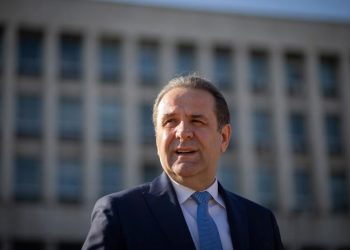 POLITIČKI HOROSKOP Petrović: Kad vidiš Rasima Ljajića kako skače kroz prozor, skači za njim i sigurno dobijaš neko ministarstvo