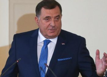 DODIK PRIJETI: “Dabogda mu zemlja kosti izbacila”