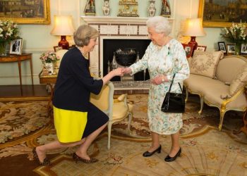 ZADNJA OPCIJA: Kraljica može odlučiti o Brexitu