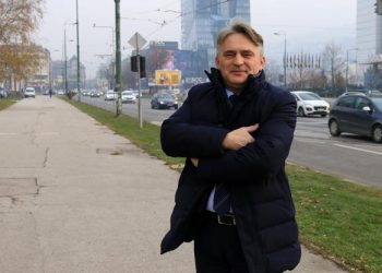 NISKOPROFITIRANI KOMŠIĆ Mlakić: Iza Komšića su samo osobni interesi primitivaca