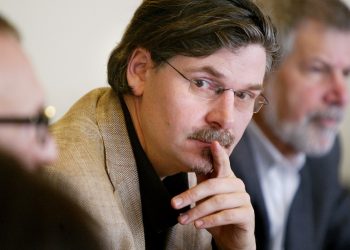 NEUSPJEH LIJEVOG POPULIZMA Müller:  Populisti s lijeva i s desna nastupaju kao ekskluzivni predstavnici homogenog, vrlog i vrijednog naroda