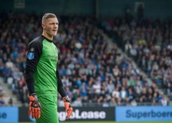(VIDEO) KAZNA ZA NOVOG GOLMANA Morao je, kao Bart Simpson, 100 puta da napiše da je Ajax najbolji klub u Holandiji