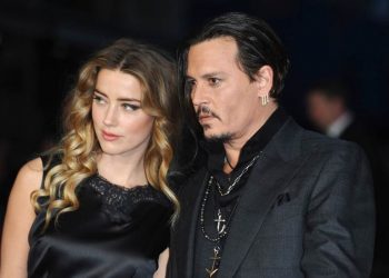 DAVIO ME JE, BACAO NA POD I NA KRAJU PAO U NESVIJEST OD PIĆA: Amber Heard otkrila detalje odnosa sa Johnny Deppom