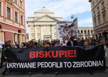 KONTROVERZA POSLIJE FILMA O SEKSUALNIM SKANDALIMA SVEŠTENIKA I PEDOFILIJI I DALJE TRESE POLJSKU: Pismo “izvinjenja i stida” čita se na misama širom zemlje
