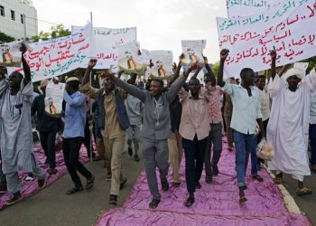 DEMONSTRACIJE GUŠE U KRVI Opozicija u Sudanu odbila pregovore s vojskom, desetine ubijene
