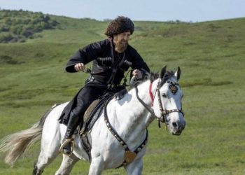 ČEČEN, A ČETNIK Evo kako se Kadirov obračunava sa neprijateljima Rusije (VIDEO)