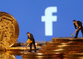 JESTE LI PRIMJETILI DA VAS FACEBOOK PRISLUŠKUJE? Prisluškuju vas tako suptilno da vam to postaje normalno