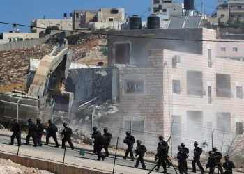 OBIJESNI CIONISTI Izraelci u Jeruzalemu ruše ilegalne palestinske zgrade