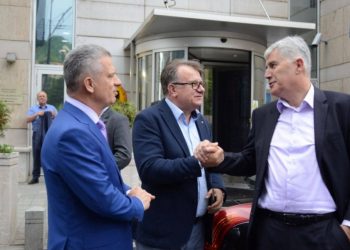 ČOVIĆU DOŠLO IZ DUPETA U GLAVU: SDP spreman uskočiti umjesto SDA