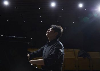 POVRATAK NAJPOZNATIJEG KONCERTNOG PIJANISTE NA SCENU: Klasična muzika na drugačiji način