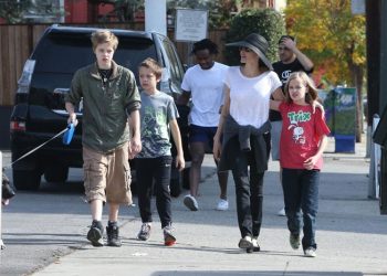 ANGELINA JOLIE: Ponovila bih sve do jedne greške. I opet bih imala tetovaže