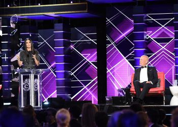 “BRUCE JE ŽELIO DA RADI ŠTA JE HTIO, A JA DA ČUVAM DJECU ”: Demi Moore o braku sa Bruceom Willisom