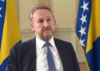 BAKIR LJUT JER SU GA AMERI OTPILILI Izetbegović: Palmer naivno aktuelnu vlast u Kantonu Sarajevo predstavlja kao alternativu SDA