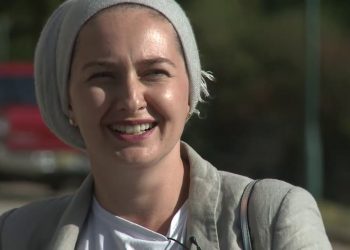 NE ŽIVIM PO DEFINICIJI VEĆ PO SVOM SRCU Latić – Hulusić: Čemu ti služiš ako ti Jala Brat i Buba Corelli odgajaju sina?