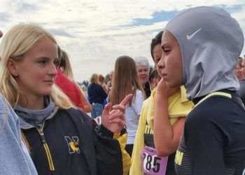 MOJ HIDŽAB JE DIO MENE: Tinejdžerka diskvalificirana sa atletskog takmičenja u Americi jer je nosila hidžab