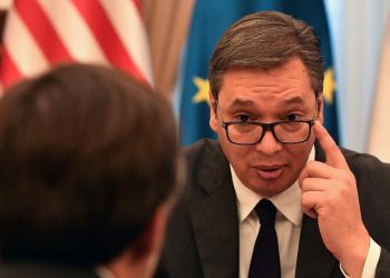 OPOZICIJA OPTUŽUJE VUČIĆA: “Skrivaš vezu između ubistva ambasadora u Libiji i prodaje oružja AL Qaidi”