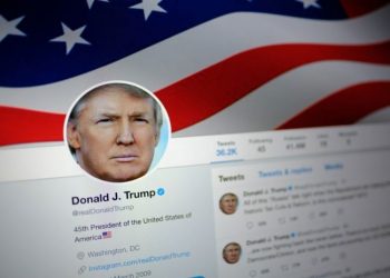 DOK VI ČITATE OVAJ TEKST, PREDSJEDNIK TRUMP I DALJE TVITA: 11.000 tvitova za 33 mjeseca (od čega 1.159 o migrantima a 5.899 protiv svih ostalih), 66 miliona pratilaca, seksualne aluzije i mediji kao omiljene mete