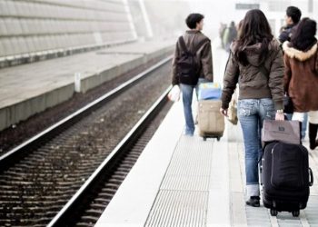 ALARMANTNO ISTRAŽIVANJE: Oko 60 posto ljudi želi da napusti BiH, njih 91 posto ne vjeruju svojoj državi