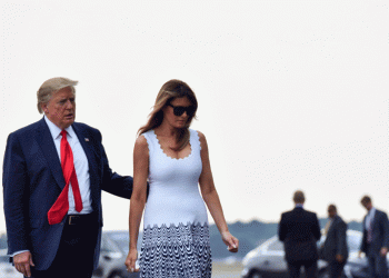 NOVA KNJIGA O PRVOJ DAMI AMERIKE: Melania i dalje ne vjeruje da Trump stoji iza curenja njenih golih fotografija