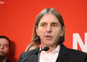 BAKIR LAŽE KAD KAŽE…Kojović: Možeš mene istjerati iz Bosne ali Bosnu iz mene ne možeš!