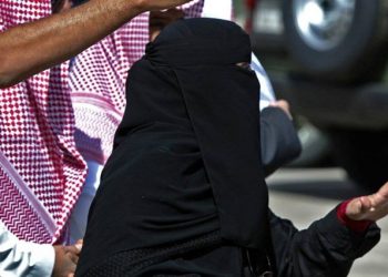 MORALE ULAZITI NA DRUGA VRATA: Ukinuto odvajanje žena u saudijskim restoranima, morale ulaziti kroz druga vrata