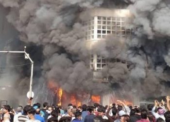 IRANCI UBILI 1000 DEMONSTRANATA Hook:  To je najteža politička kriza s kojom je suočen režim od revolucije