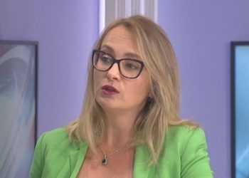 SDA JE NAJOMRAŽENIJI PARTNER Marić: Kordon policije je čuvao Komšićevu zgradu, tolika je bila srdžba građana prema njemu  