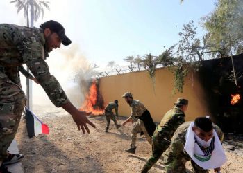 BAGDAD: Demonstranti upali u Ambasadu SAD-a, evakuiran ambasador